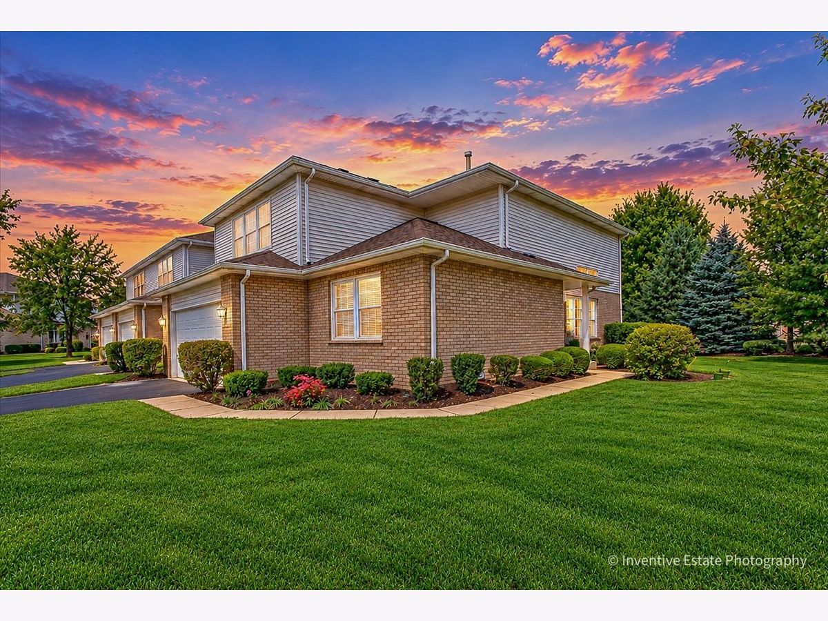 Townhomes & Homes For Sale Tara Hills Mokena Illinois, 19529 Clifton Way