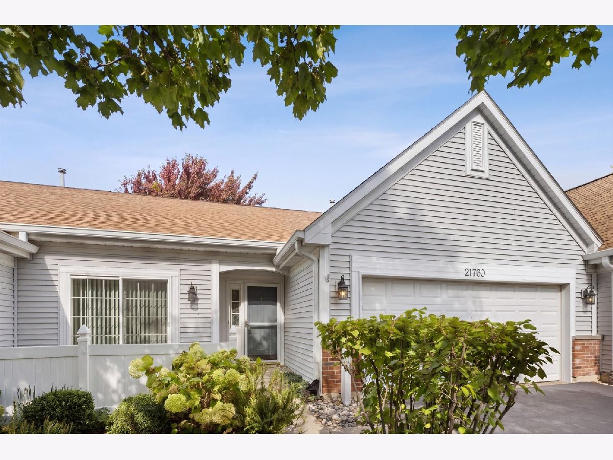 Townhomes & Condos & Homes For Sale Carillon Plainfield Illinois, 21760 Empress Lane