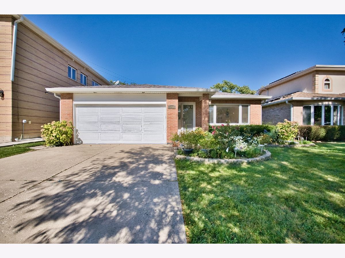  For Sale Skokie Illinois, 5316 Lee Street