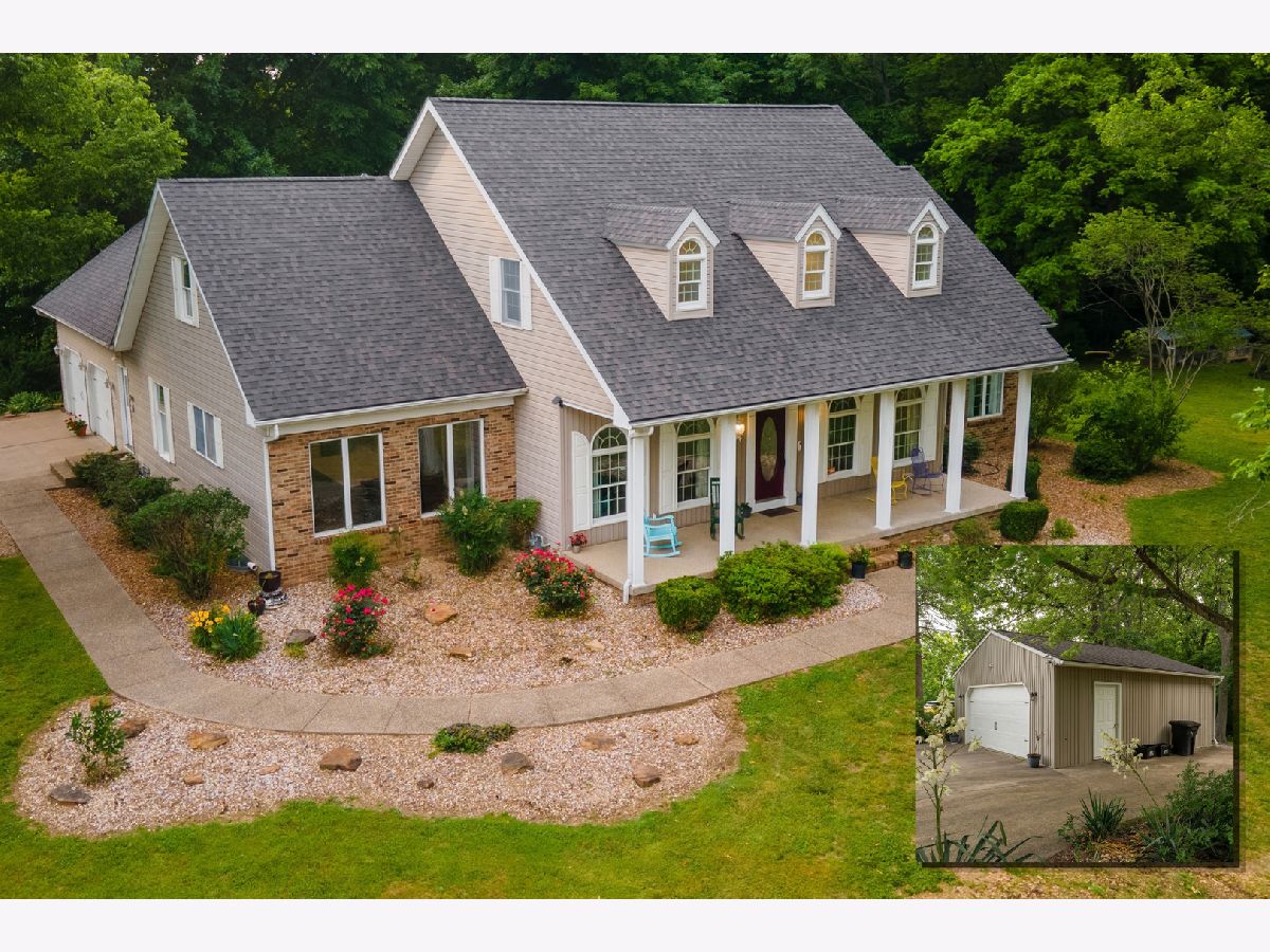  For Sale Carbondale Illinois, 205 Blackhawk Drive