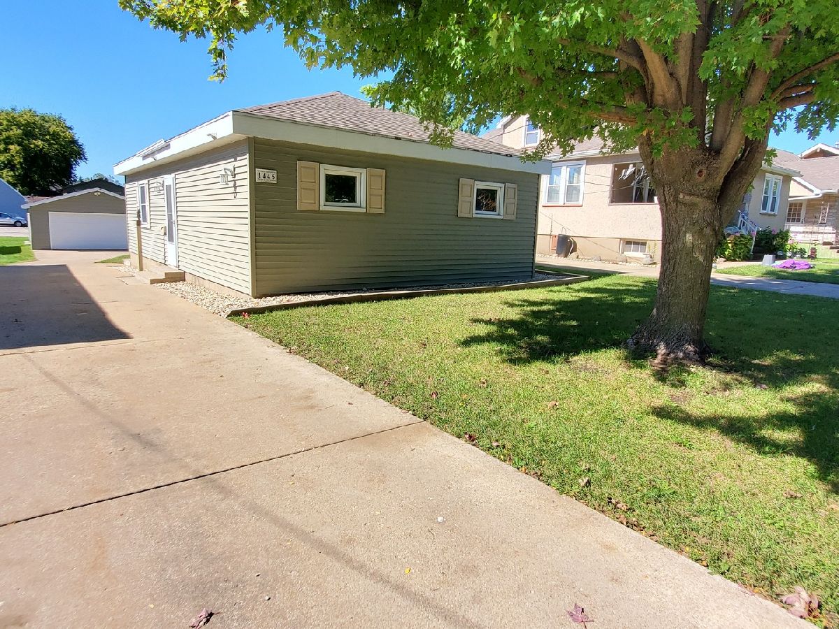  For Sale Lasalle Illinois, 1445 Tonti Street