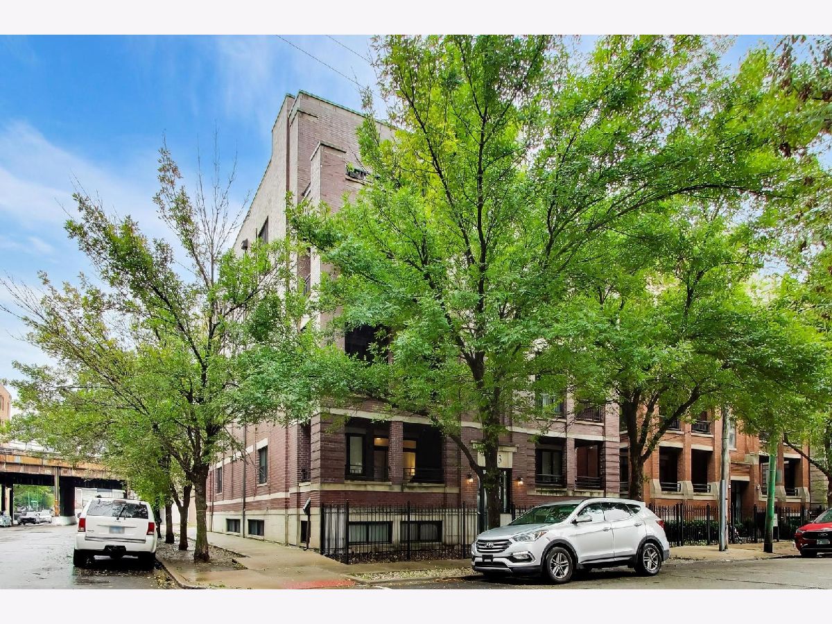  For Rent Chicago Illinois, 693 Peoria