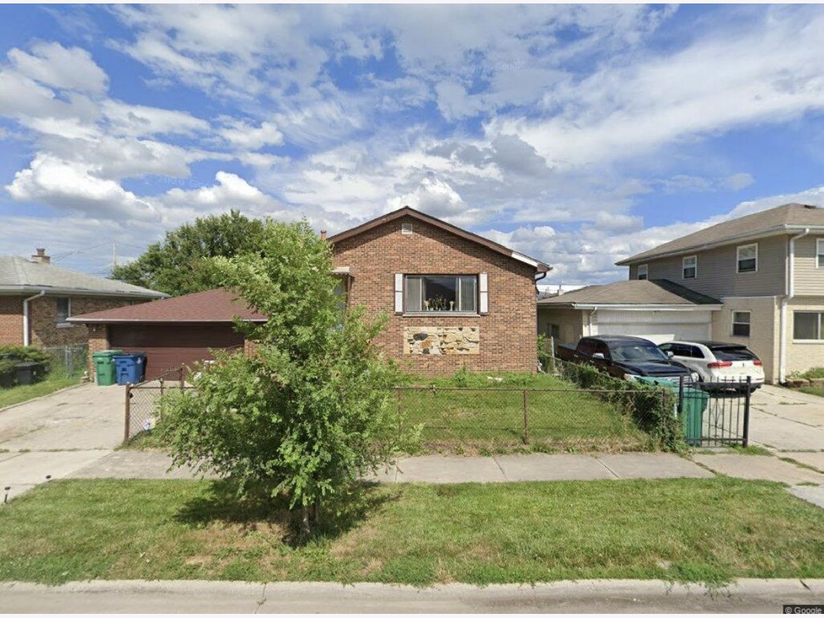  For Sale Phoenix Illinois, 15233 8th Avenue