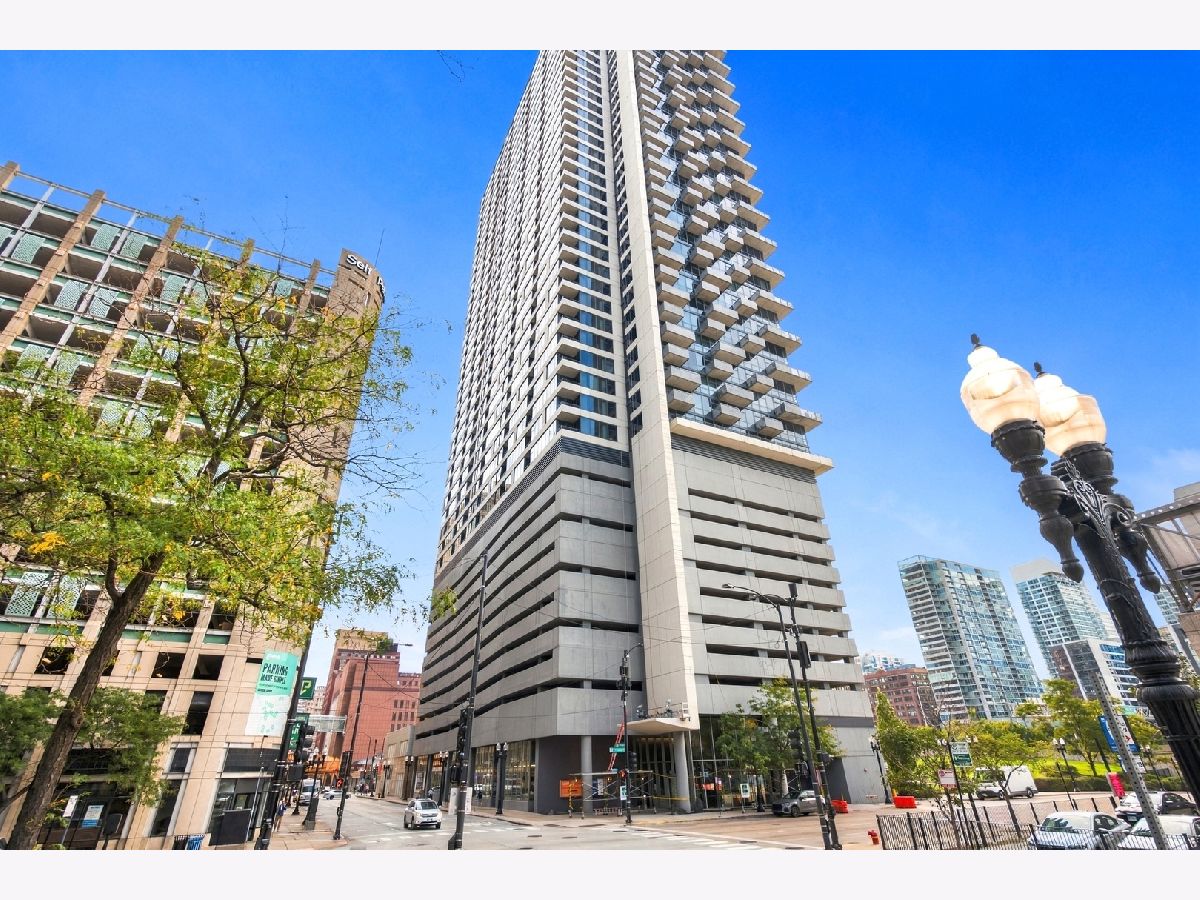  For Sale Chicago Illinois, 235 Van Buren Street