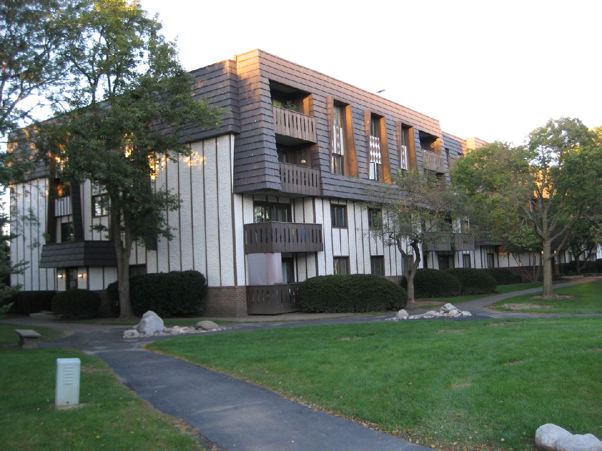  For Rent Lake Bluff Illinois, 13200 Heiden