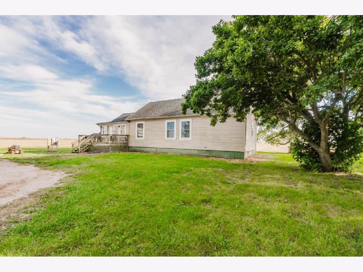  For Sale Clinton Illinois, 6528 Lilac Road