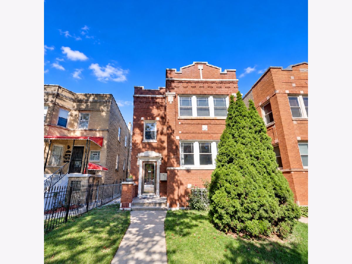  For Sale Chicago Illinois, 3626 Cornelia Street