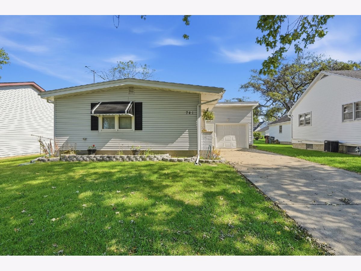  For Sale Beecher Illinois, 741 Elliott Street