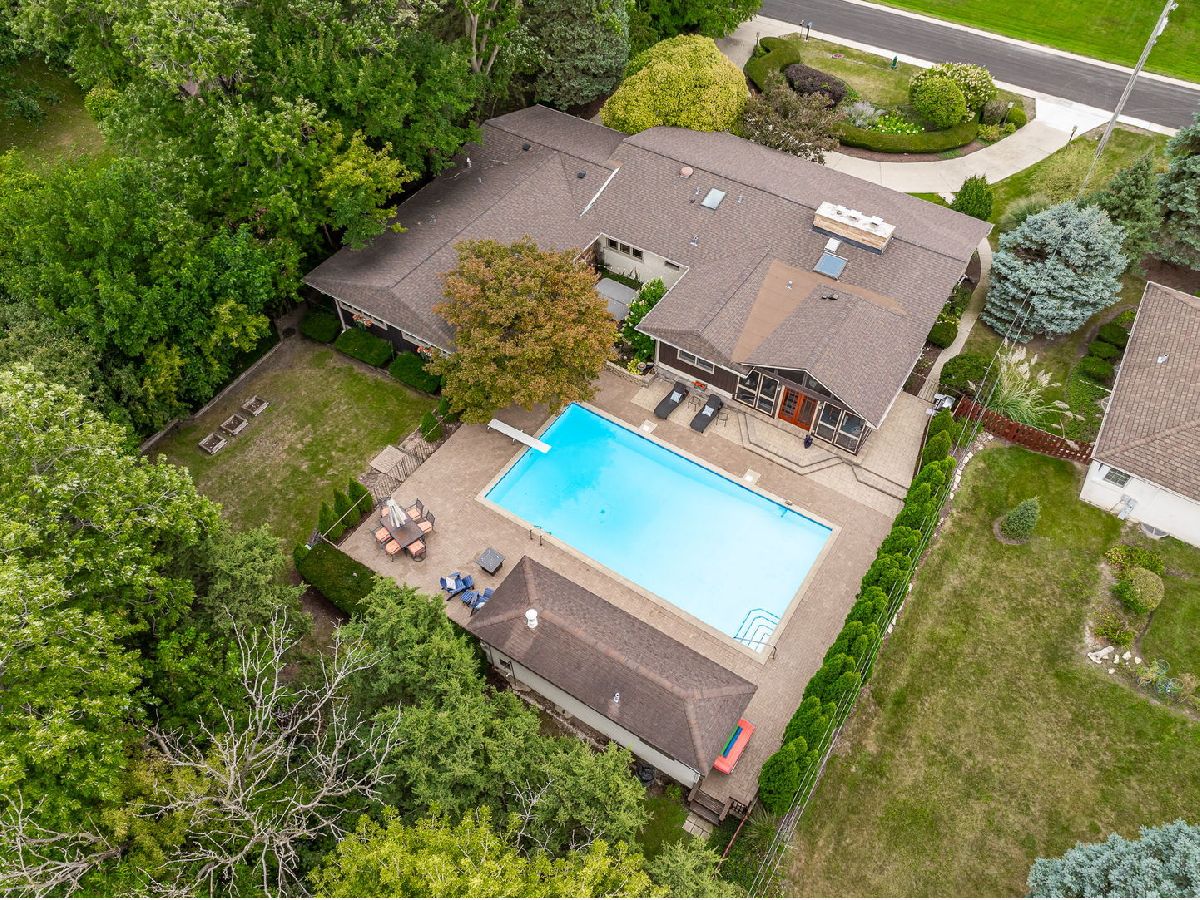  For Sale Oak Brook Illinois, 12 Meadowood Drive