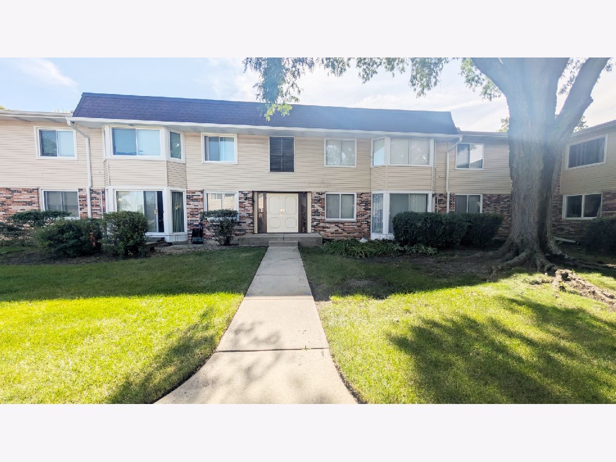  For Rent Woodridge Illinois, 3100 Roberts