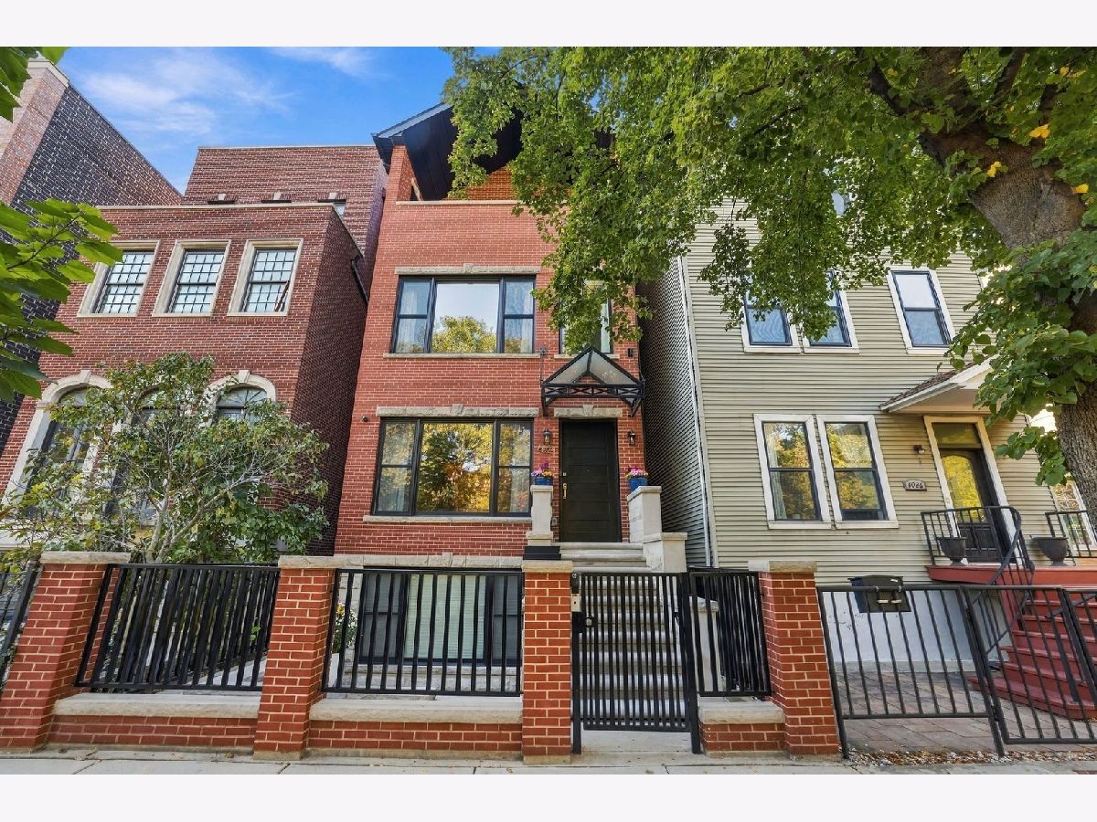  For Sale Chicago Illinois, 4024 California Avenue