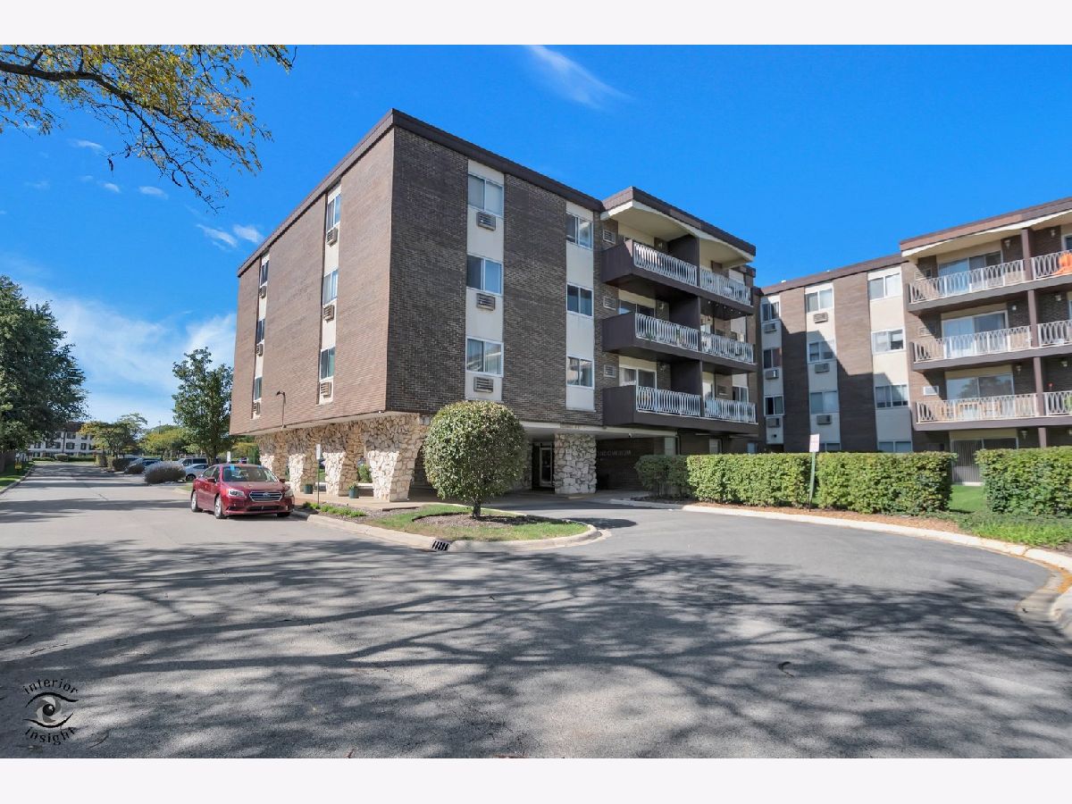 Condominiums For Sale Point West Lombard Illinois, 1311 Finley Road