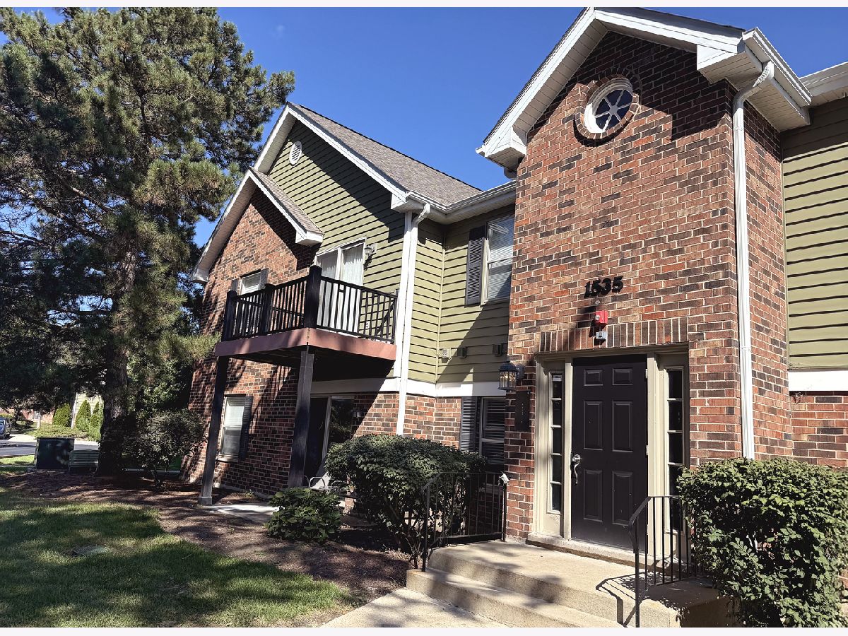 Condominiums For Rent Chantecleer Lakes Naperville Illinois, 1535 Raymond