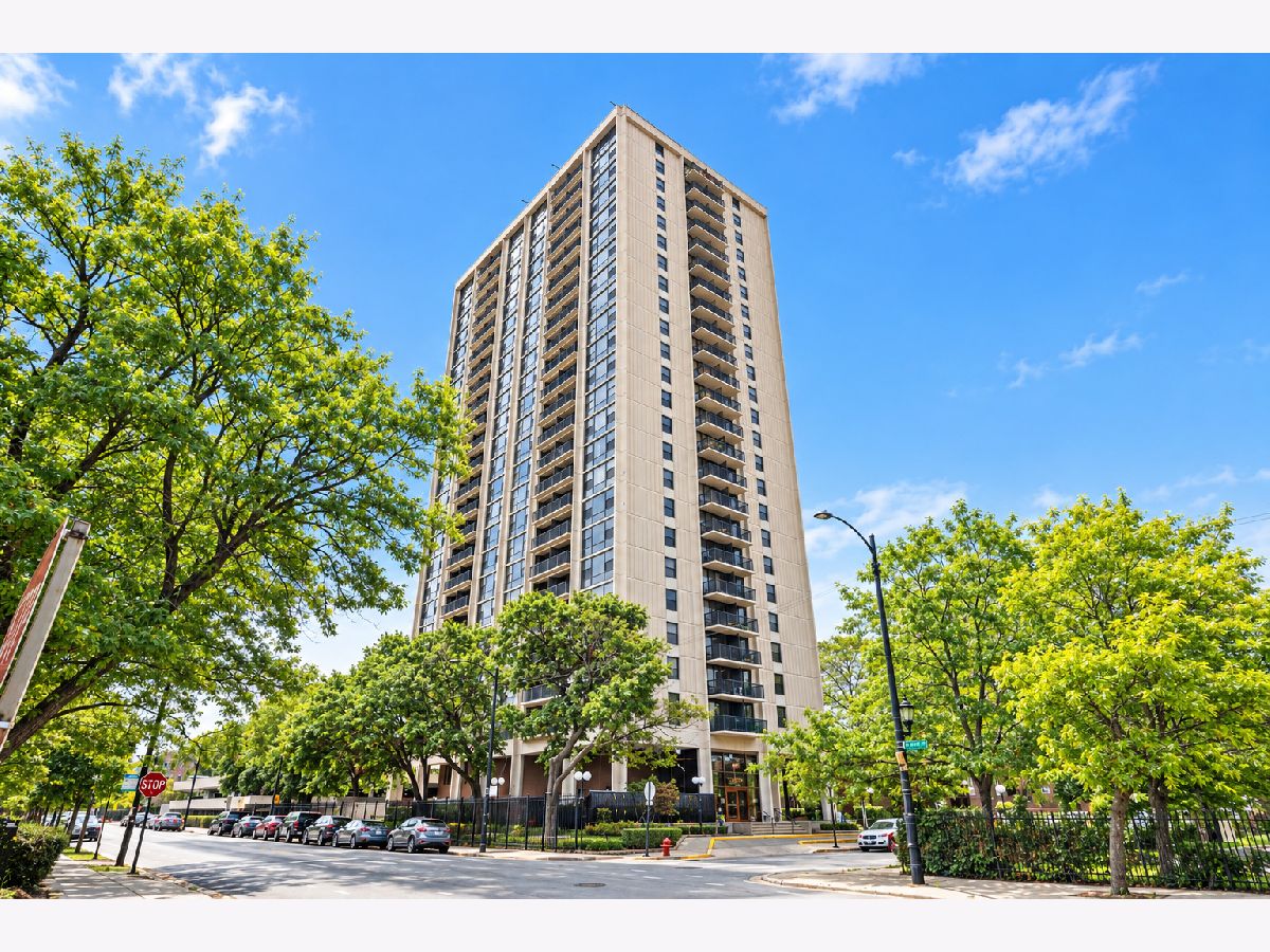 For Sale Chicago Illinois, 2605 Indiana Avenue