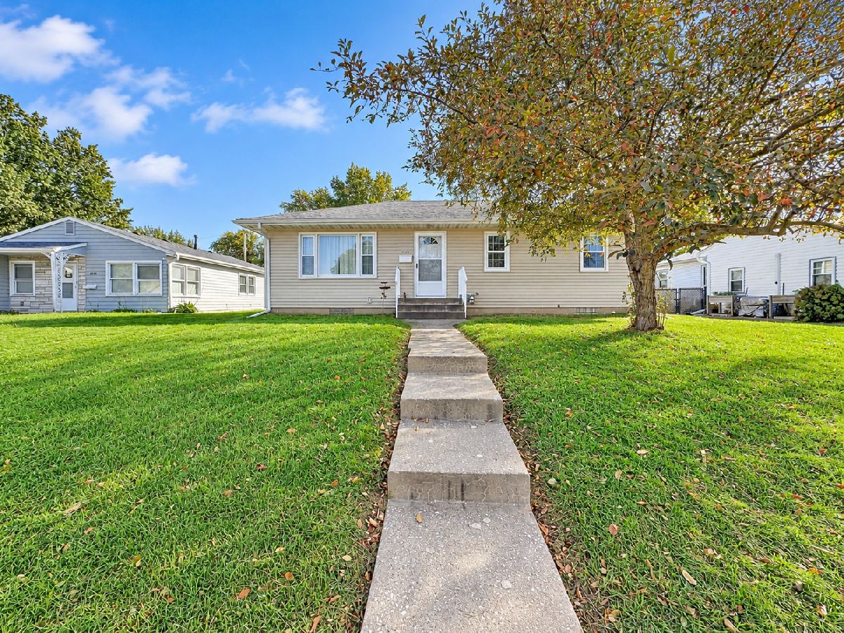  For Sale Davenport Iowa, 1541 Florence Lane
