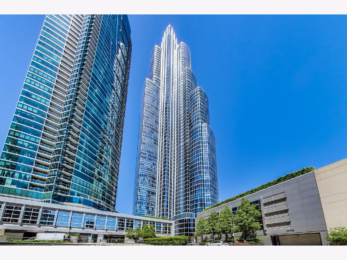  For Sale Chicago Illinois, 1211 Prairie Avenue