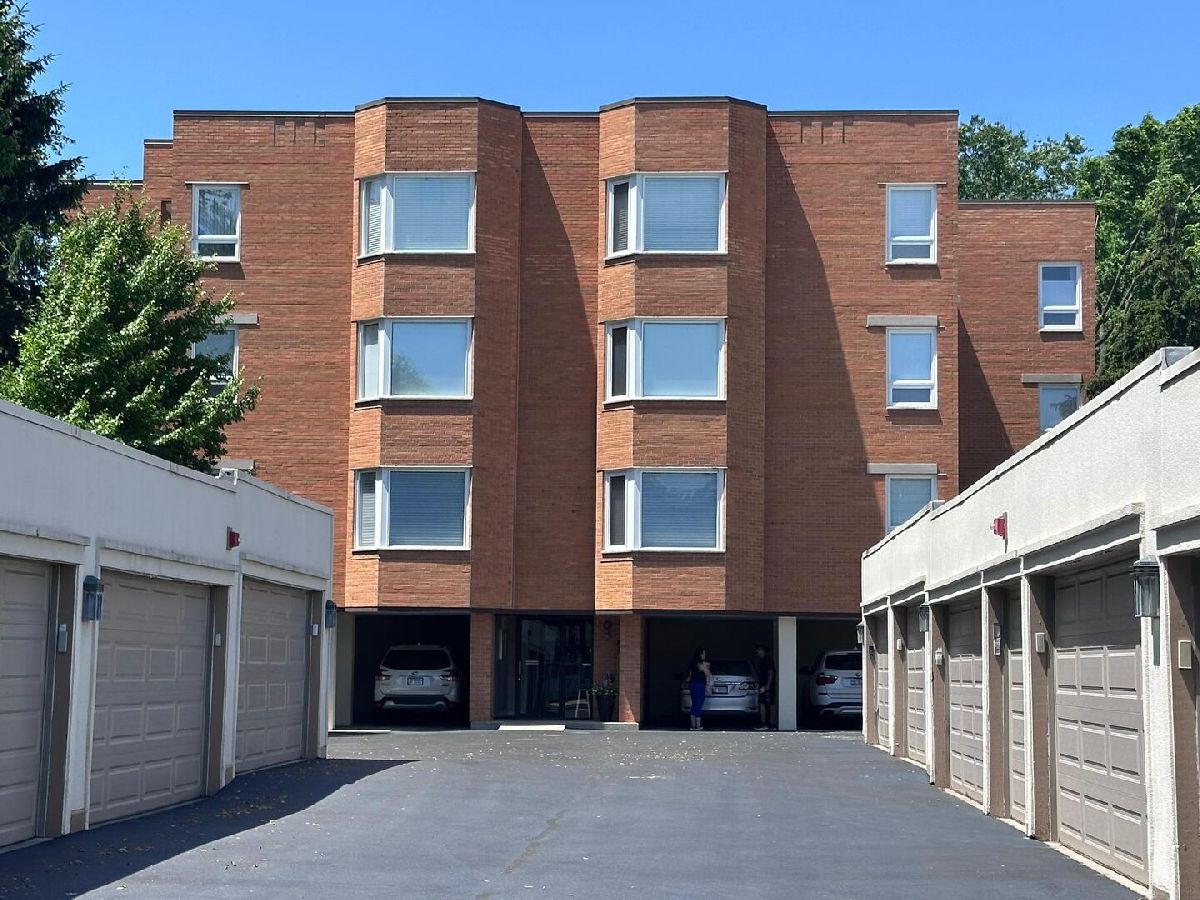  For Rent Libertyville Illinois, 1635 Milwaukee
