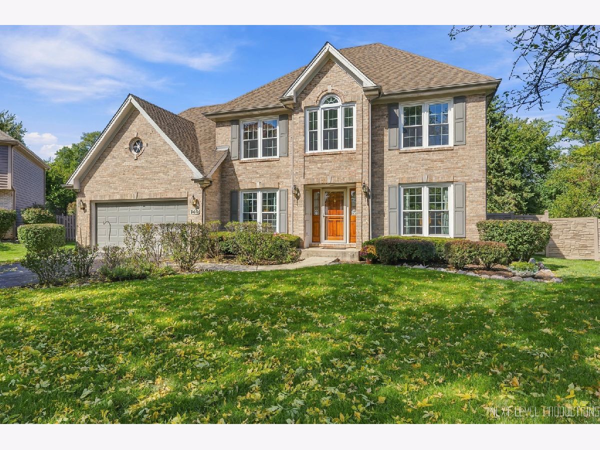  For Sale West Chicago Illinois, 740 Hampton Course