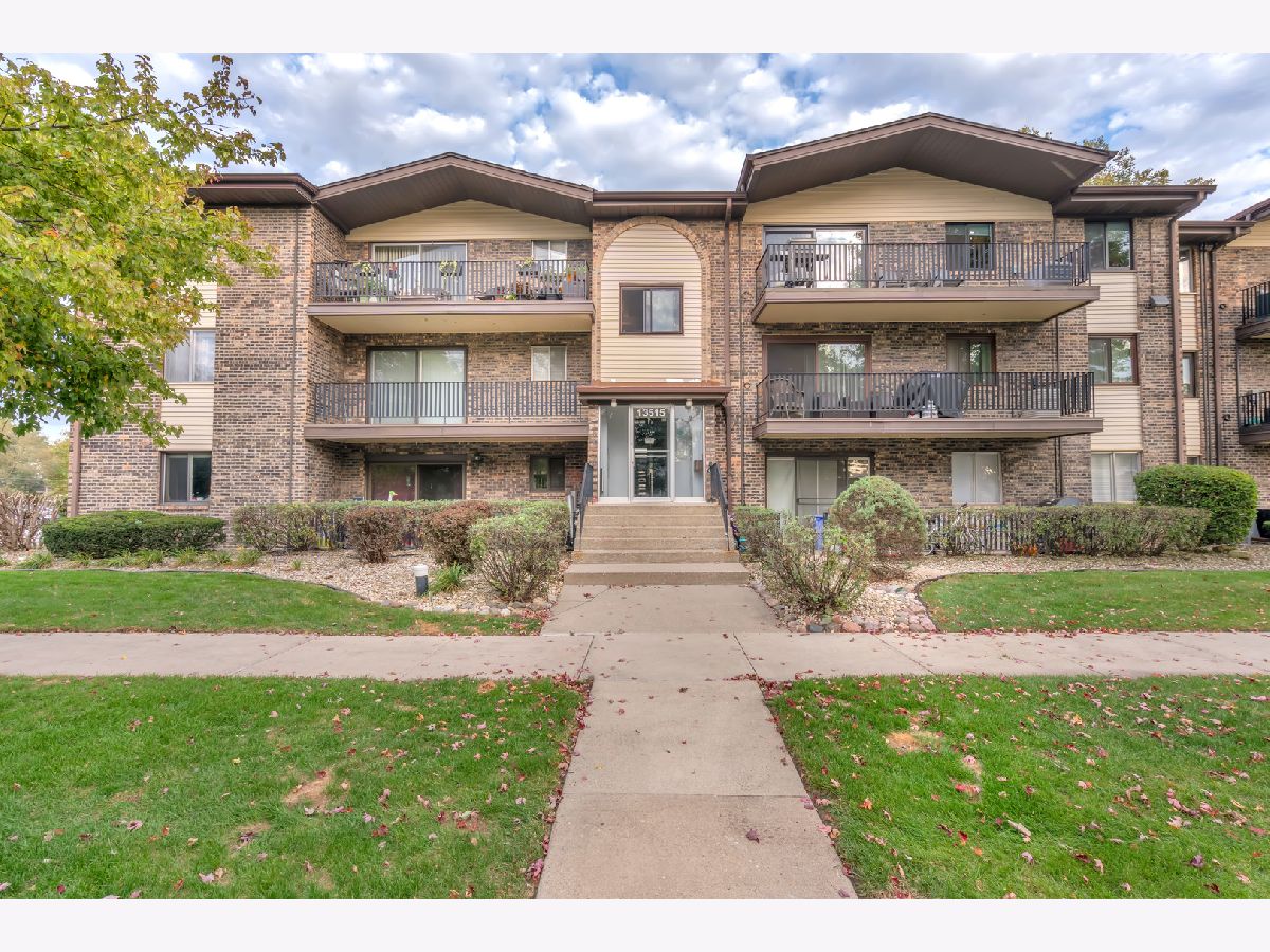  For Sale Crestwood Illinois, 13515 Le Claire Avenue