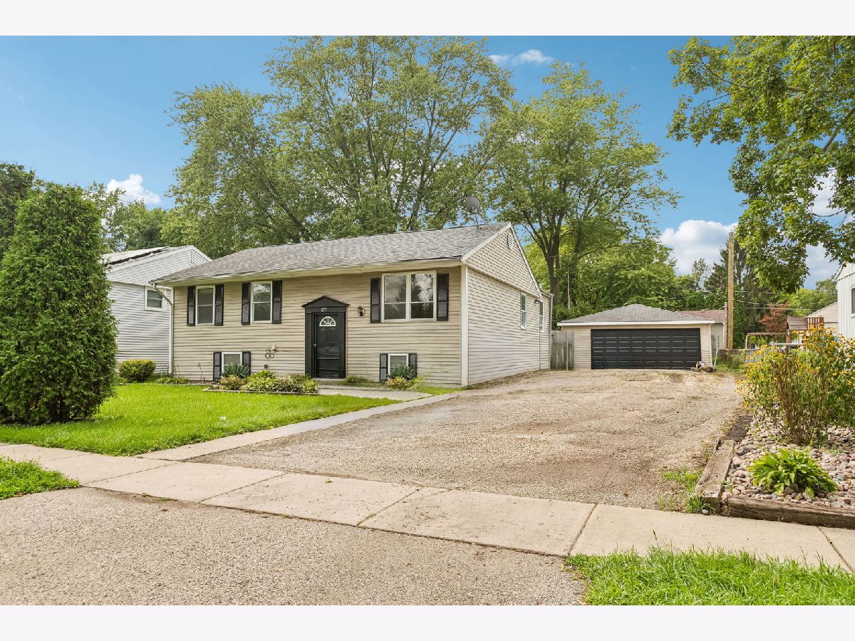  For Sale Wauconda Illinois, 875 Larkdale