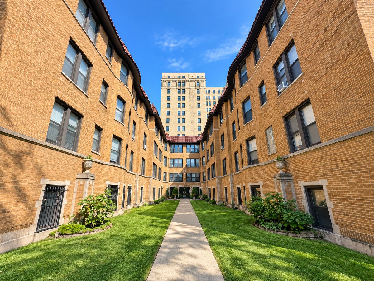  Rented Chicago Illinois, 5459 Everett