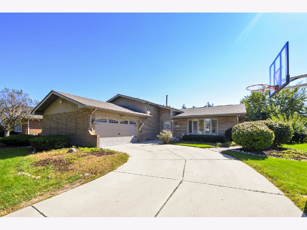 For Sale Orland Park Illinois, 7413 157th Street