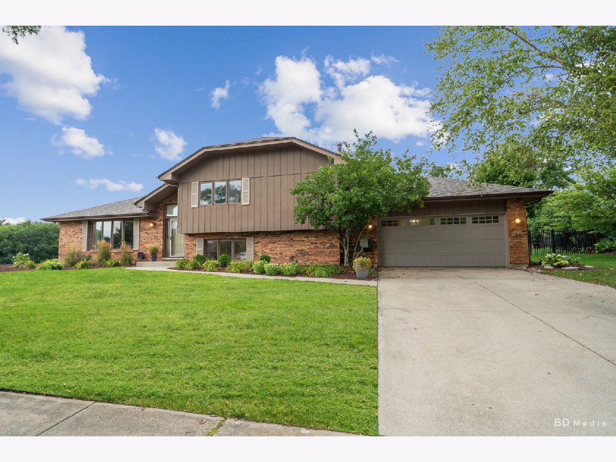  For Sale Frankfort Illinois, 105 Azalea Road