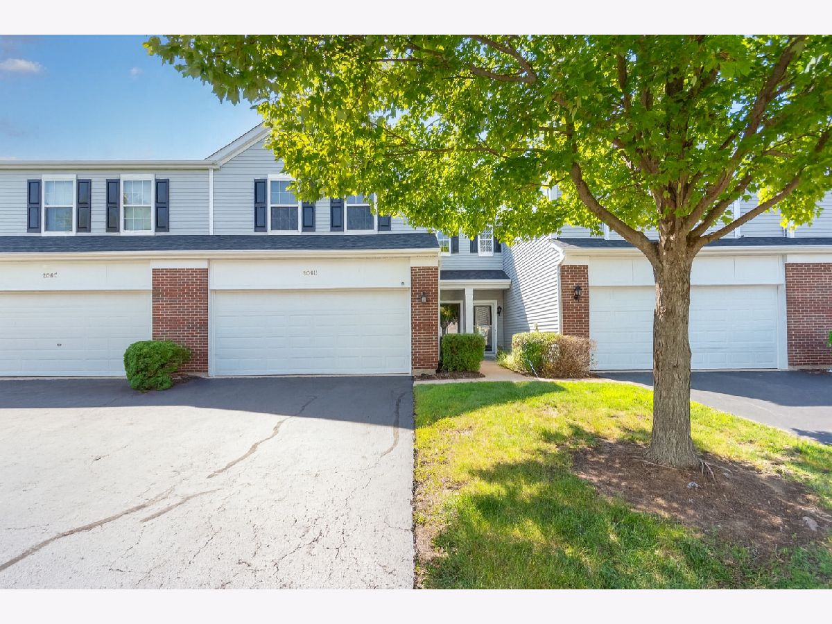Condos & Townhomes & Homes For Rent Bristol Bay Yorkville Illinois, 206 Barrett