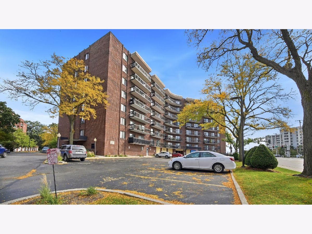  For Sale Des Plaines Illinois, 711 River Road