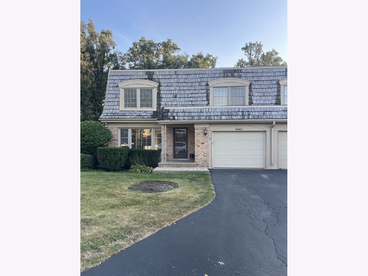  For Rent Oak Brook Illinois, 19W143 Avenue Rue Royal