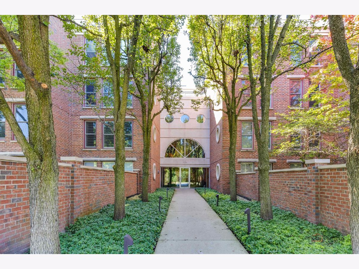  For Sale Winnetka Illinois, 360 Green Bay Road