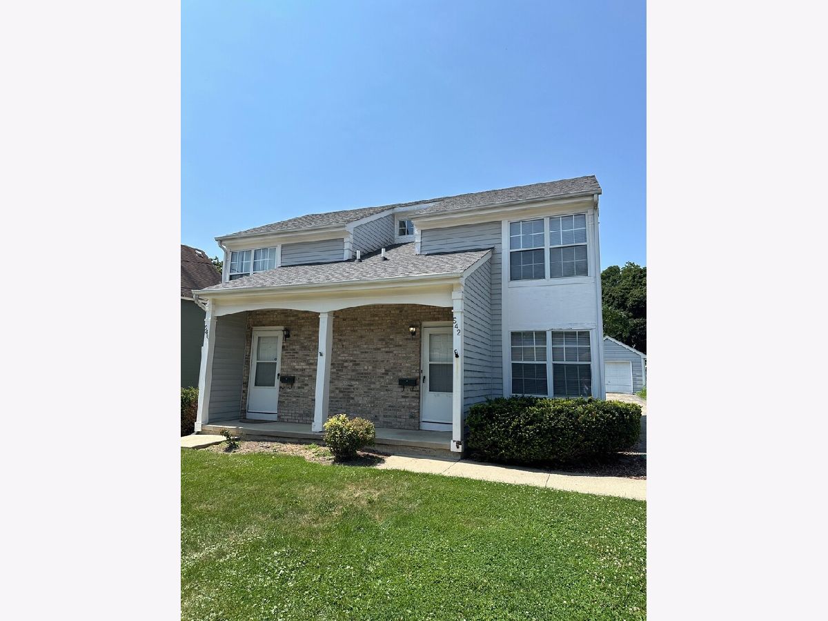  For Rent Elgin Illinois, 542 Crystal