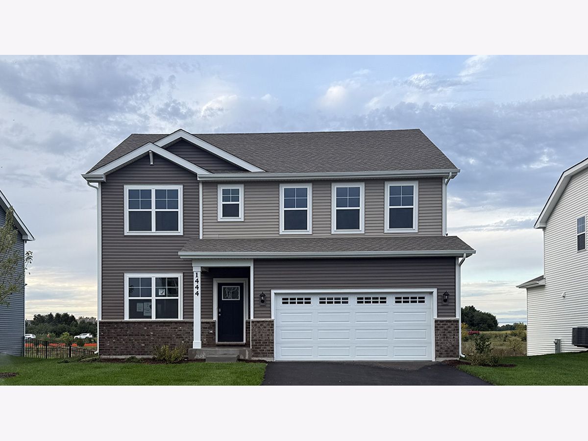  For Sale Oswego Illinois, 1444 Vintage Drive