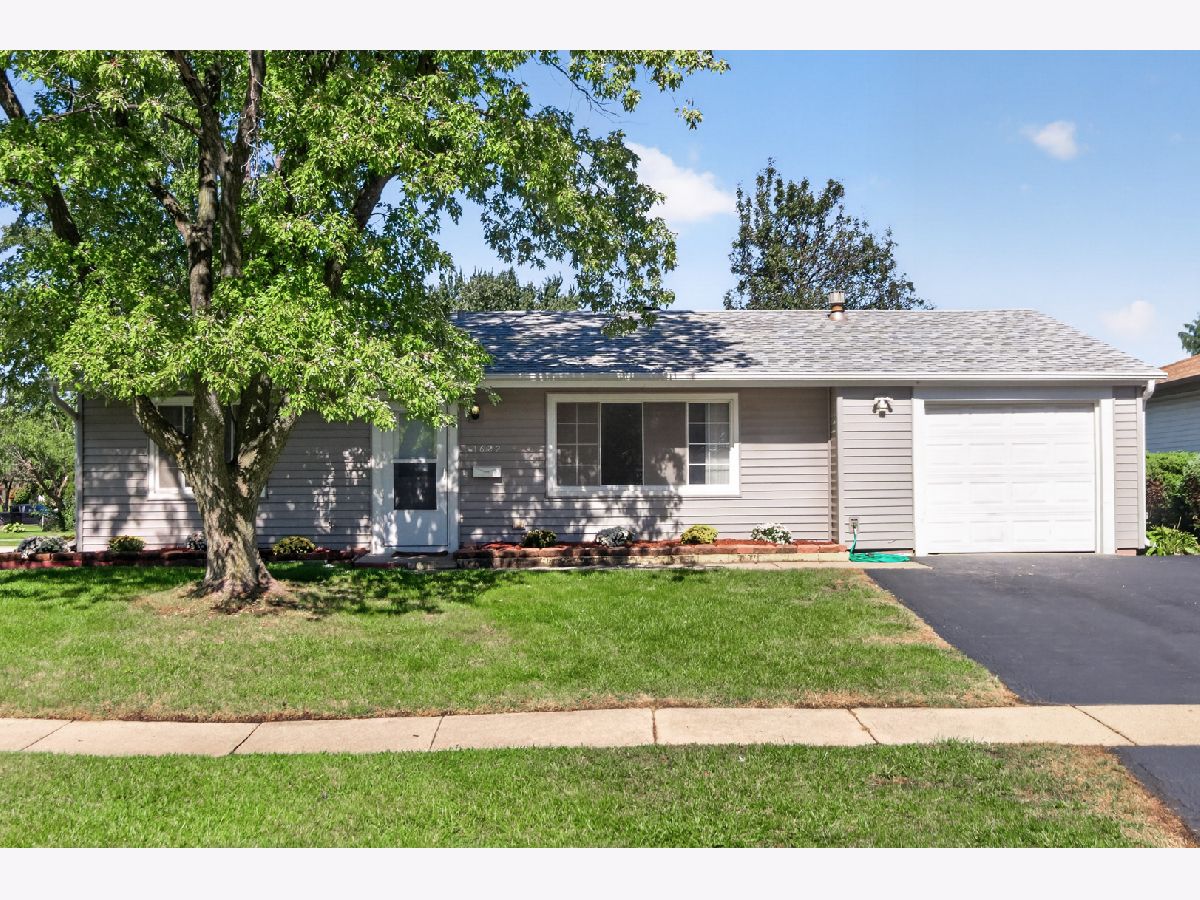 Homes For Sale The Trend Hanover Park Illinois, 1622 Celebrity Circle