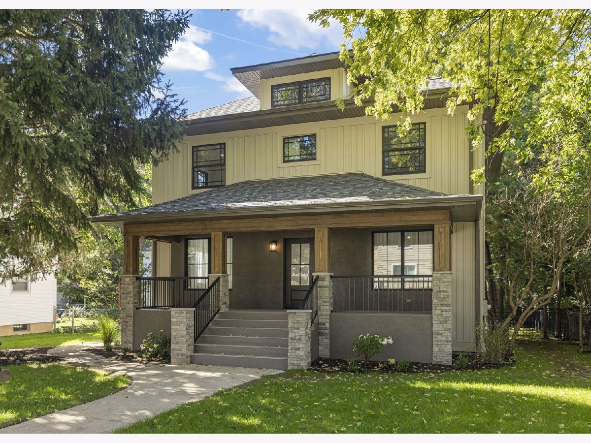  For Sale West Chicago Illinois, 122 Oakwood Avenue