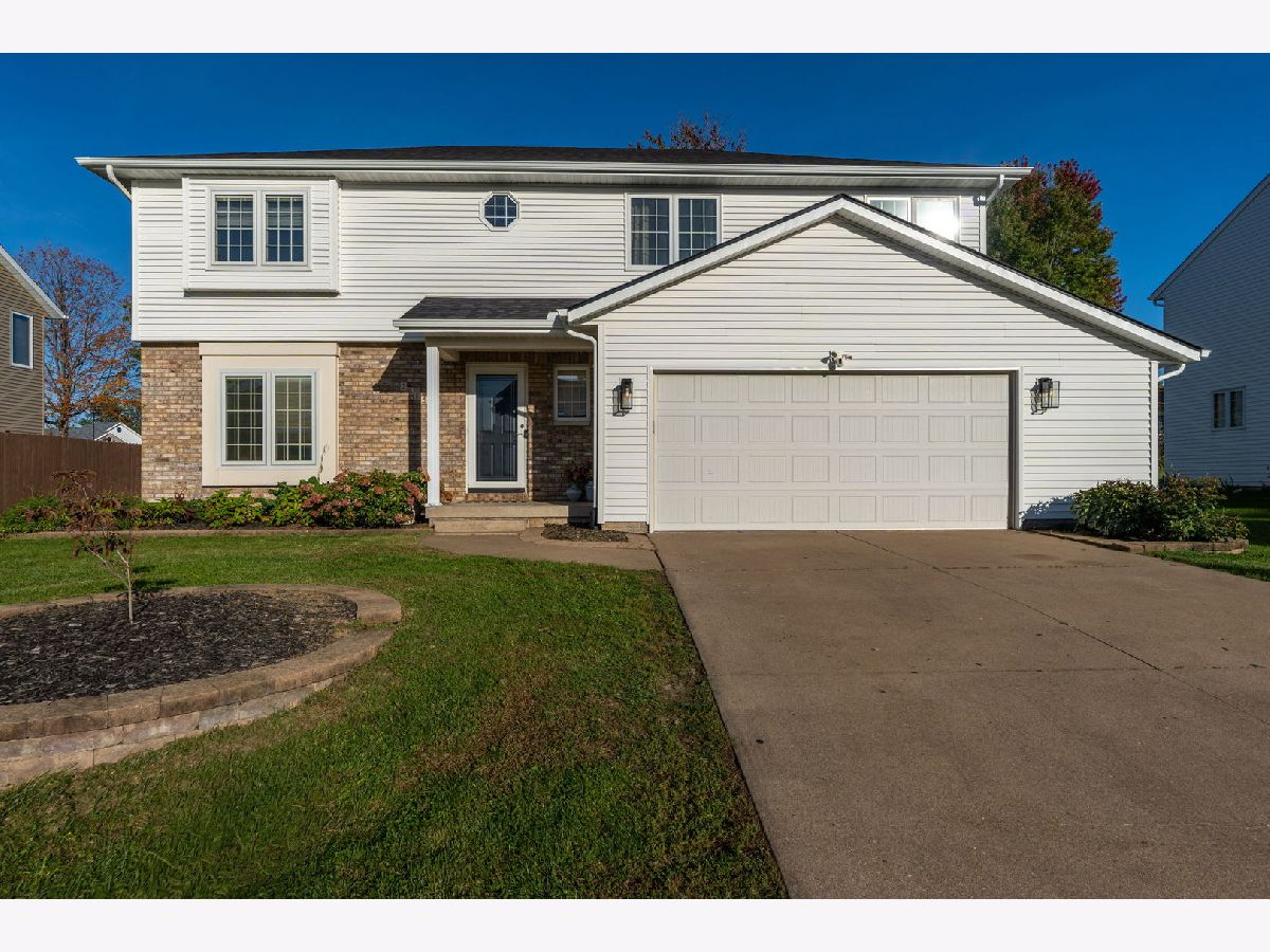  For Sale Davenport Iowa, 2615 Crystal Creek Drive