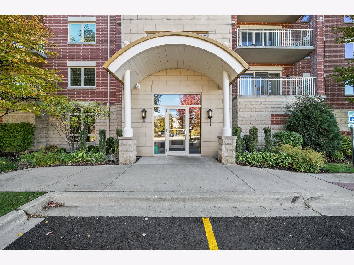  For Sale Morton Grove Illinois, 8300 Concord Drive