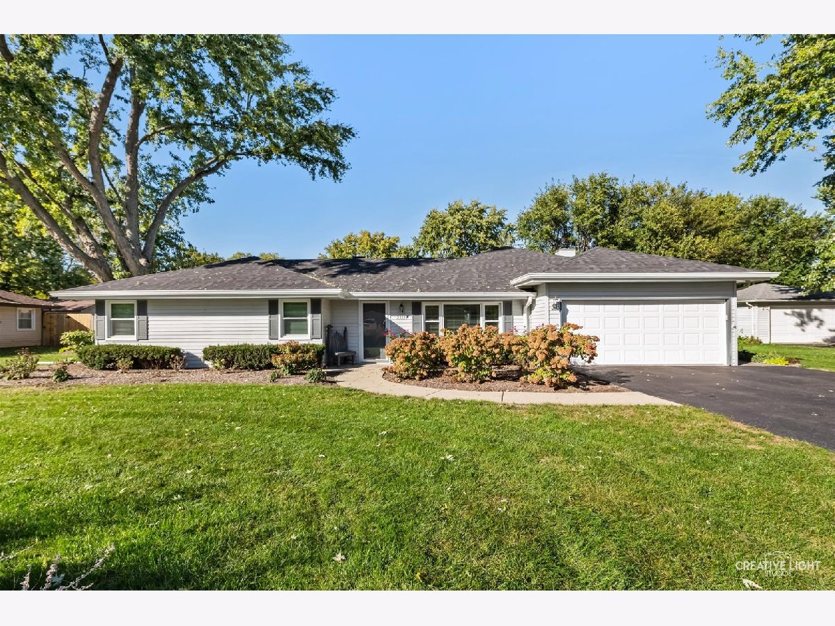 Homes & Condos & Townhomes For Sale Lily Cache Plainfield Illinois, 23324 Leach Drive