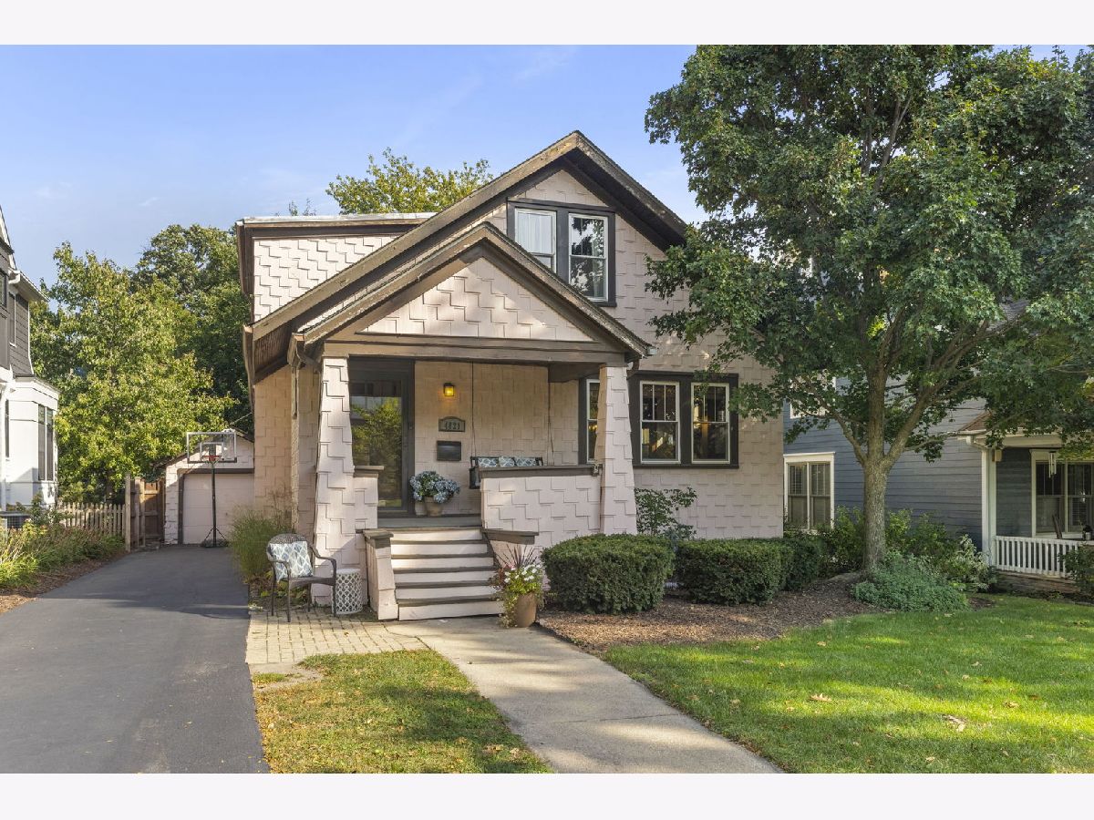  For Sale Downers Grove Illinois, 4821 Saratoga Avenue