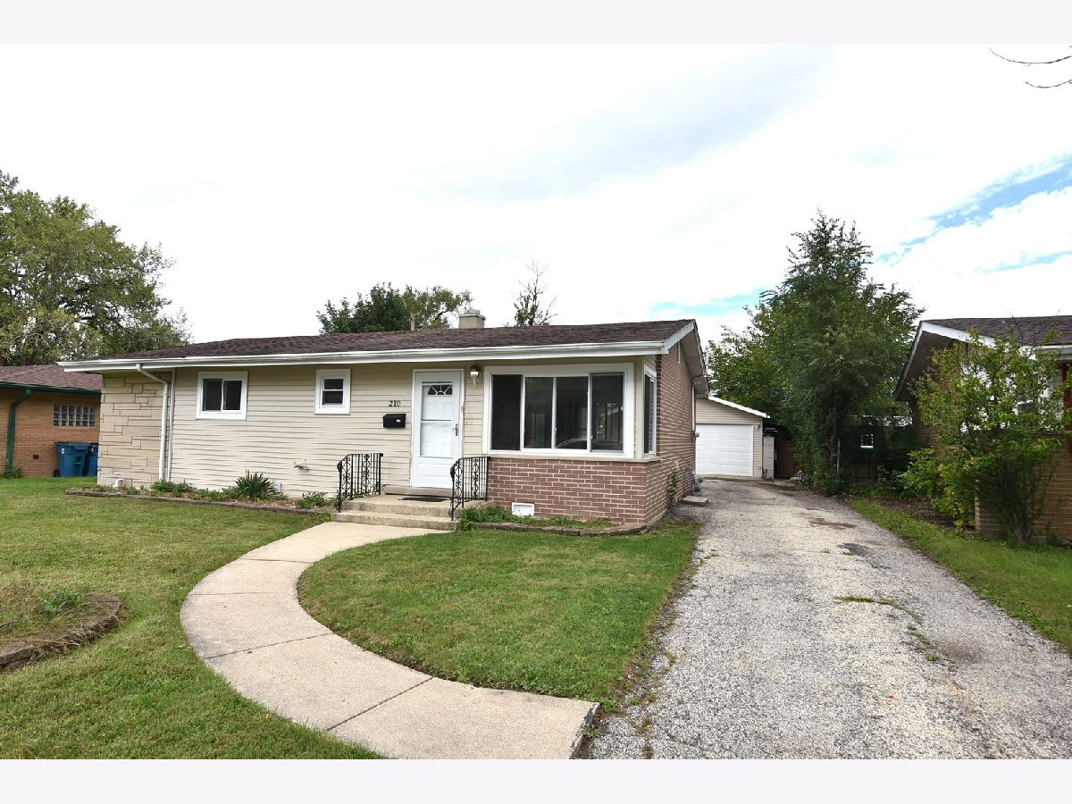  For Sale Addison Illinois, 210 Myrick Avenue