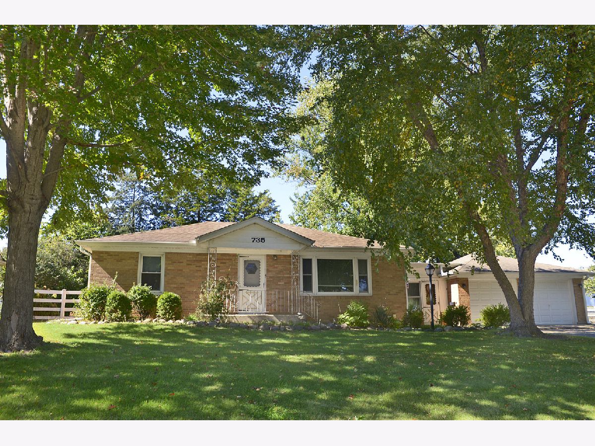  For Sale Ottawa Illinois, 735 Sherwood Avenue