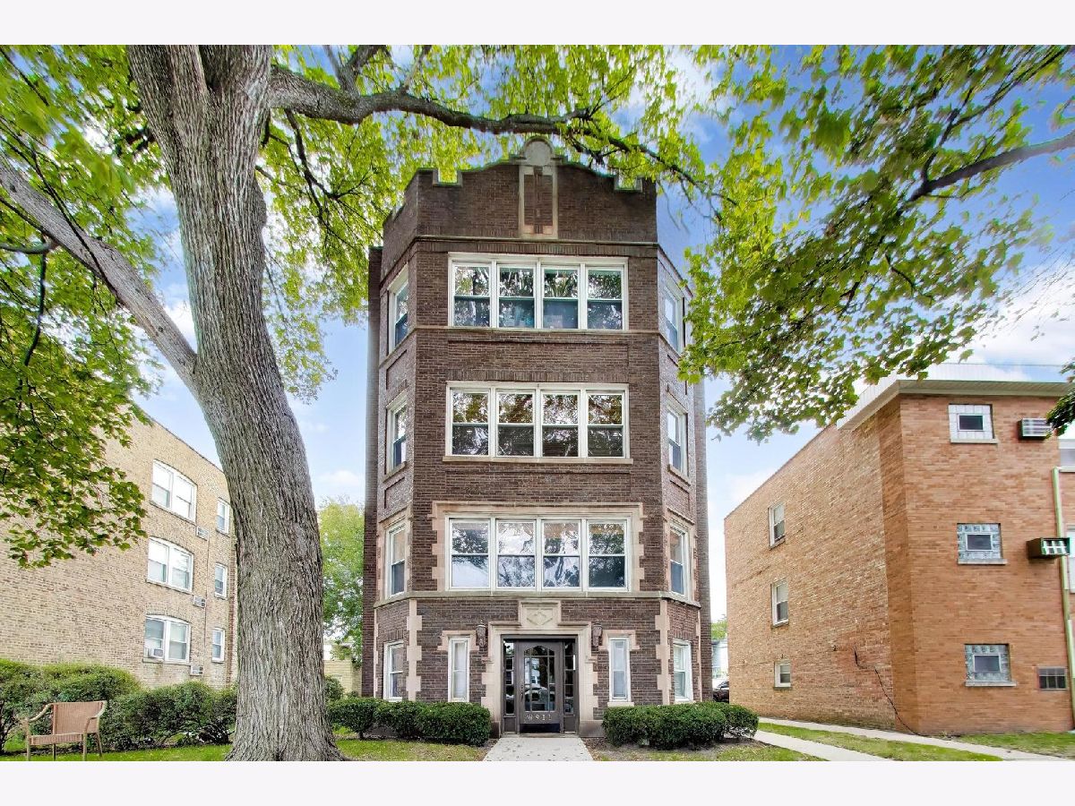  For Sale Skokie Illinois, 8911 Lamon Avenue