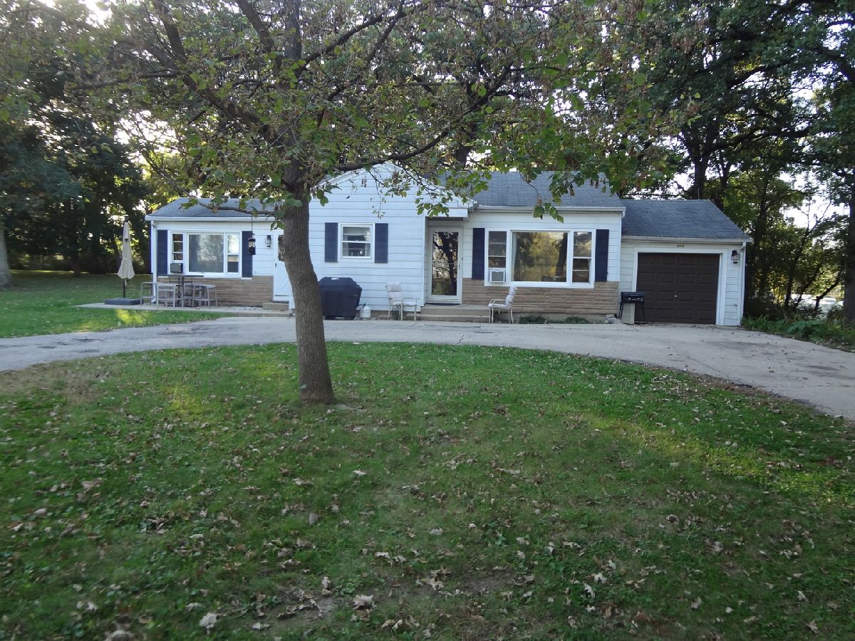  For Sale Lake Barrington Illinois, 22206 Kelsey Road