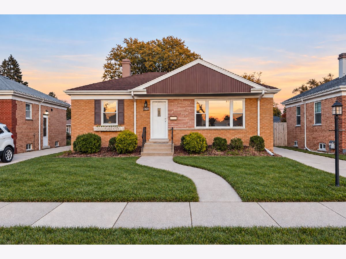  For Sale Westchester Illinois, 1821 Mayfair Avenue
