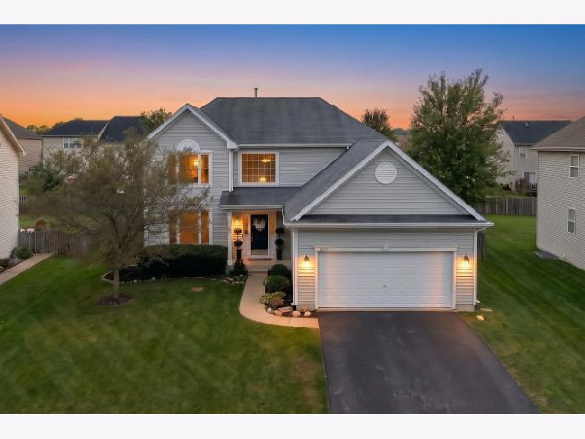  For Sale Oswego Illinois, 207 Willington Way