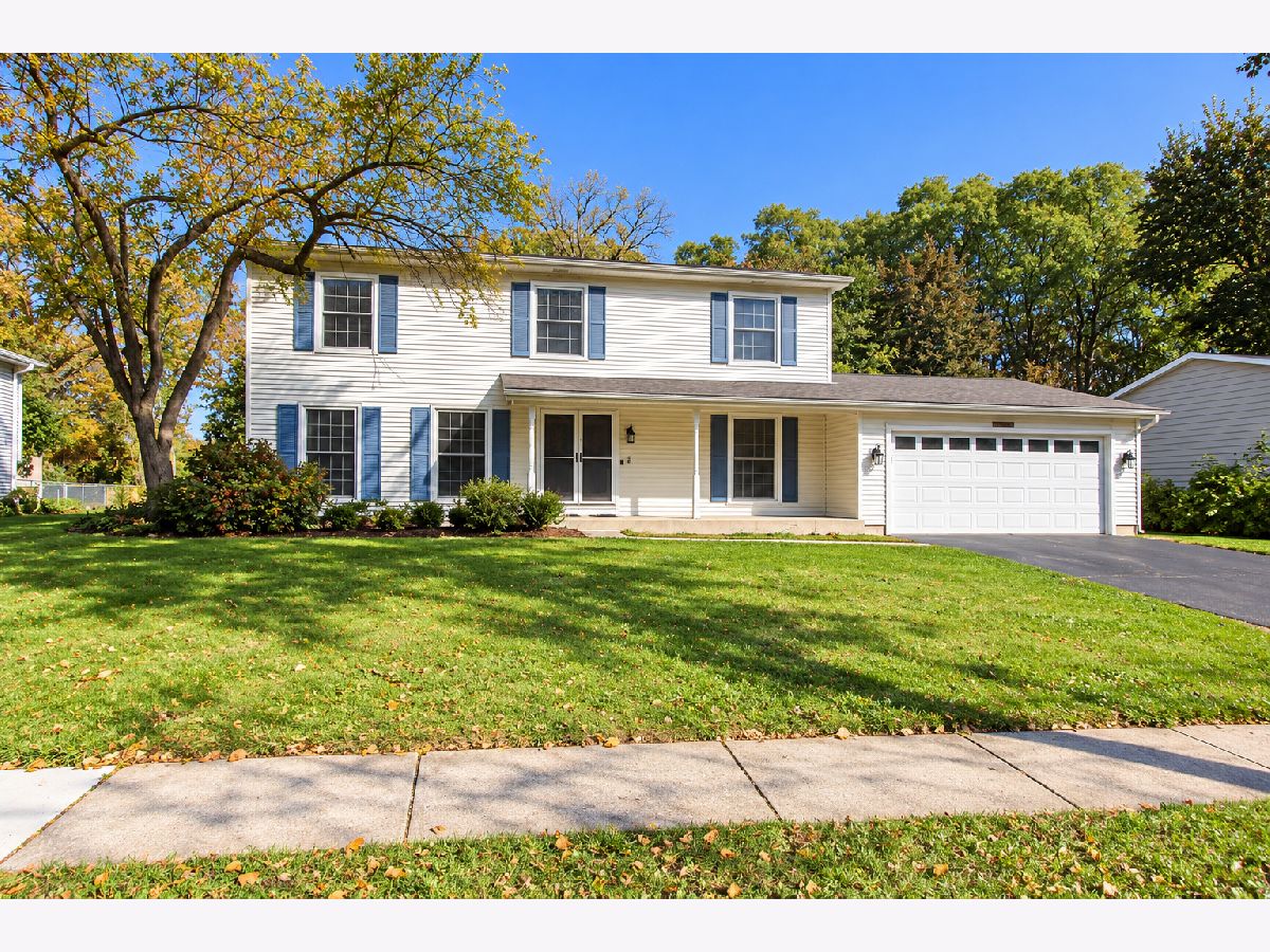  For Sale Crystal Lake Illinois, 624 Green Oaks Drive