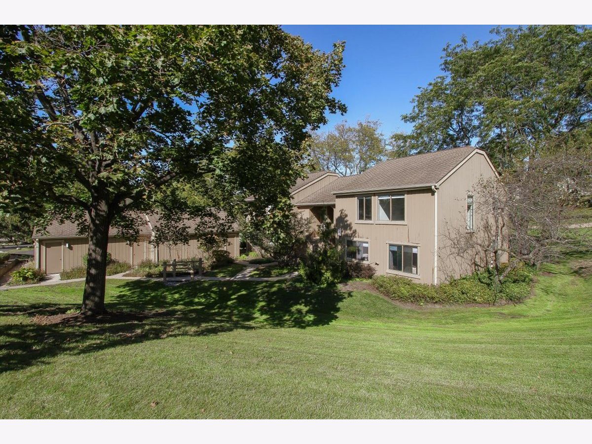  For Sale Lake Barrington Illinois, 746B Oak Hill Road