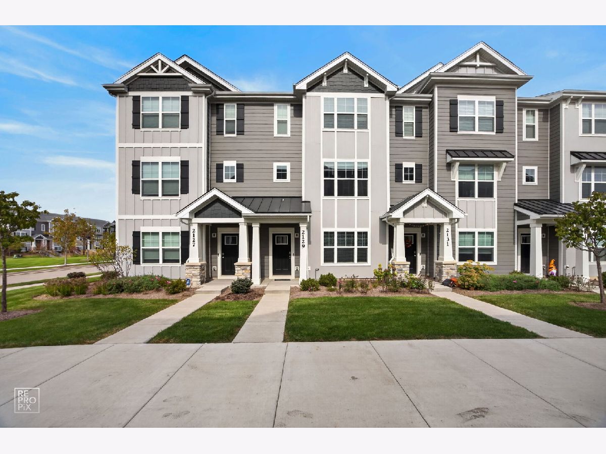 For Rent Mundelein Illinois, 2129 Yellowstone