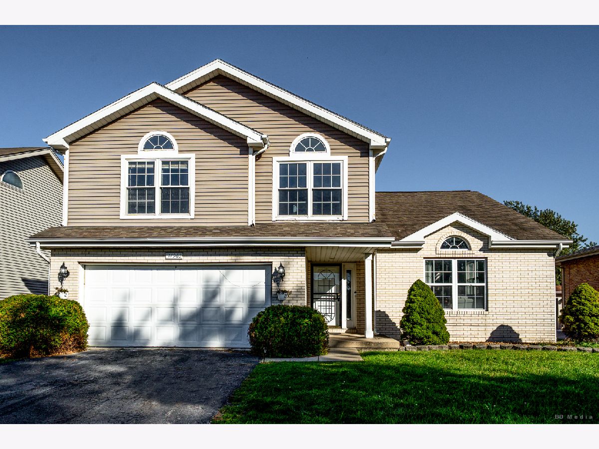  For Sale Country Club Hills Illinois, 17963 Edwards Avenue