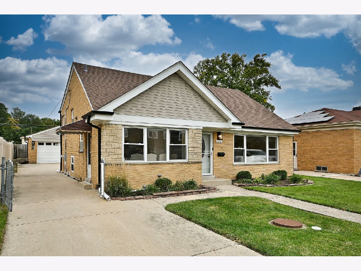  For Sale Westchester Illinois, 1652 Heidorn Avenue